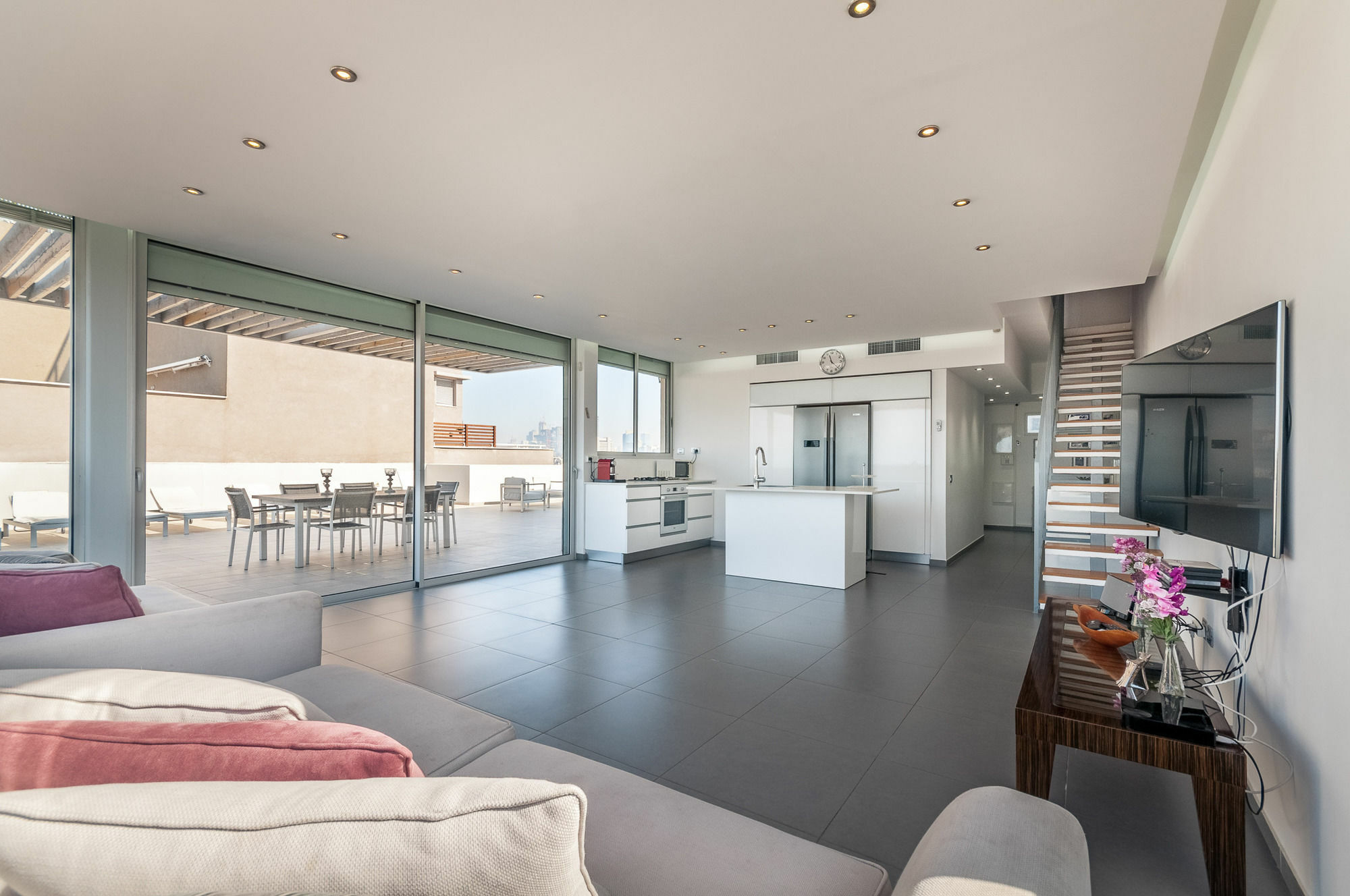 Abarbanel St Incredible Penthouse Apartment Tel Aviv Bagian luar foto